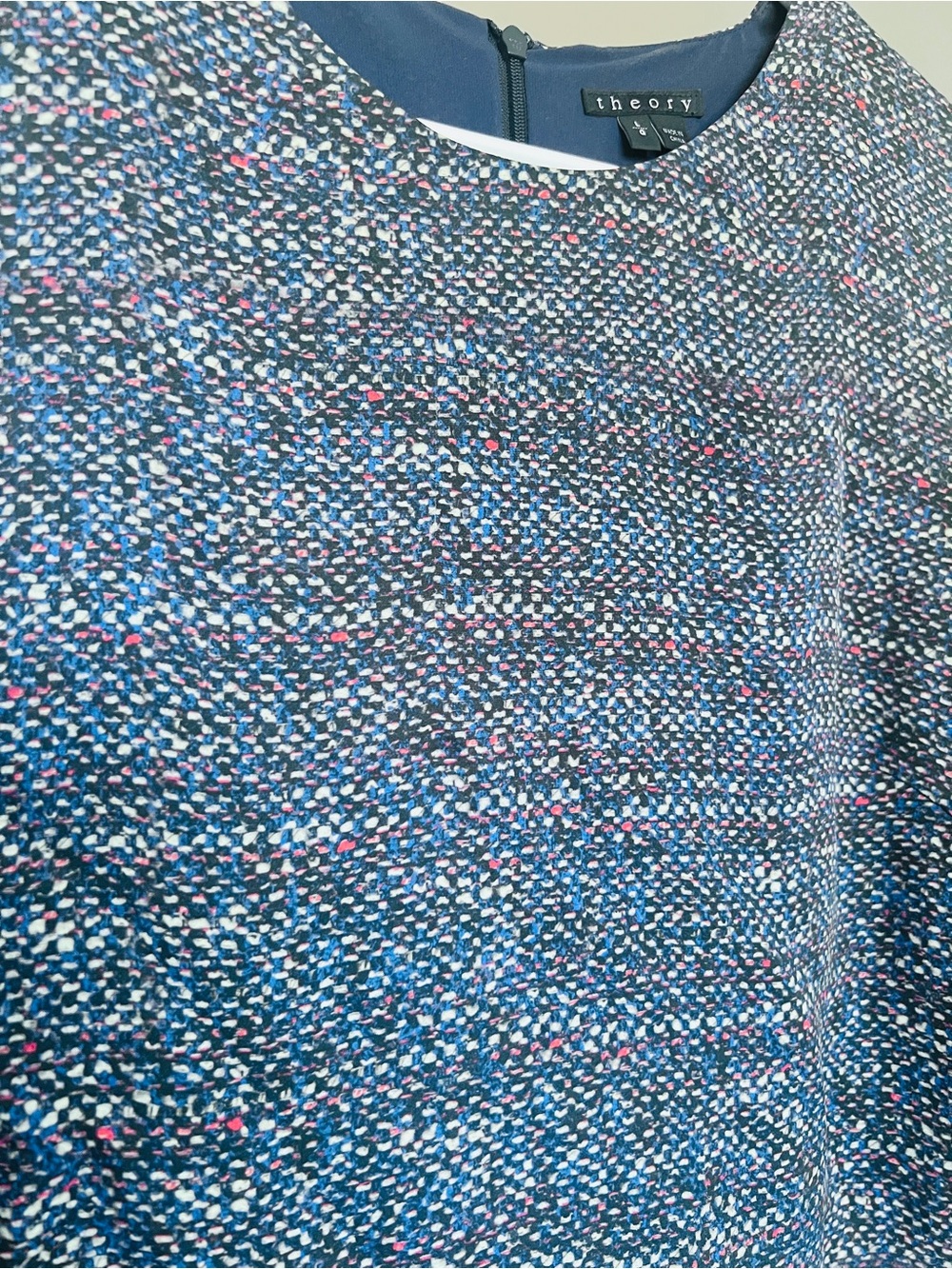 Theory 100% Silk Tweed Print Navy Sleeveless Blouse Office Casual Sheer SZ L - Picture 6 of 9